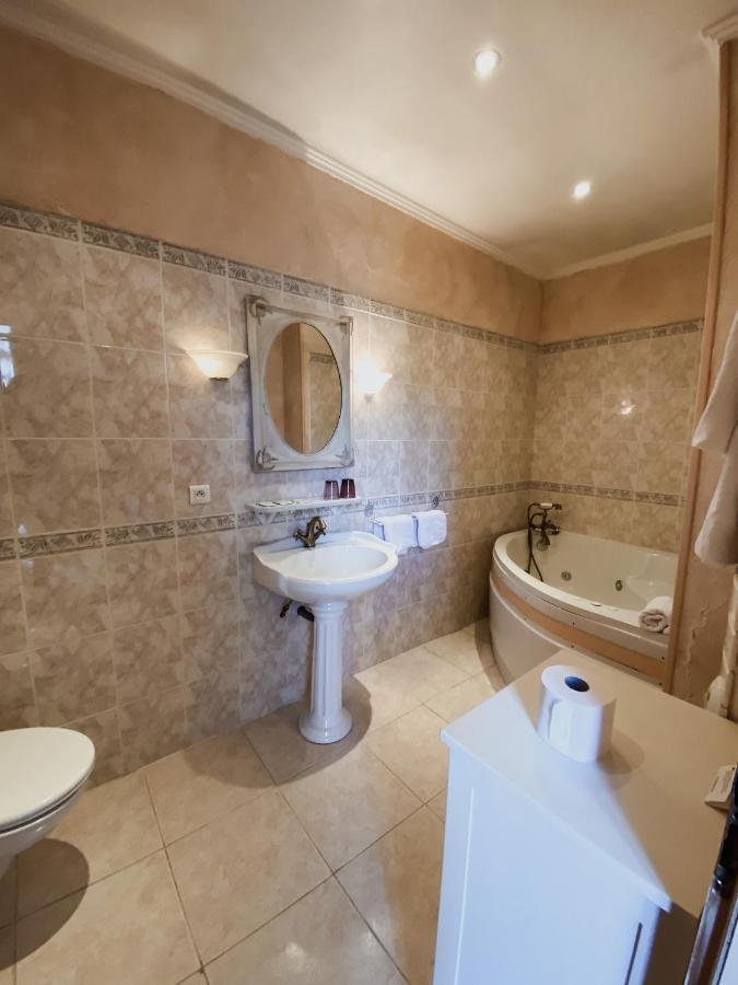 Double or Twin Room with Private Bathroom,1240381498:JPEG